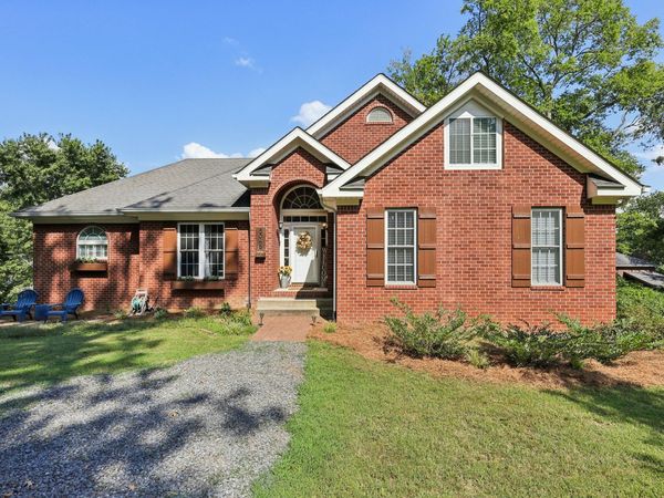 5048 Riverview Dr , Pegram, TN 37143