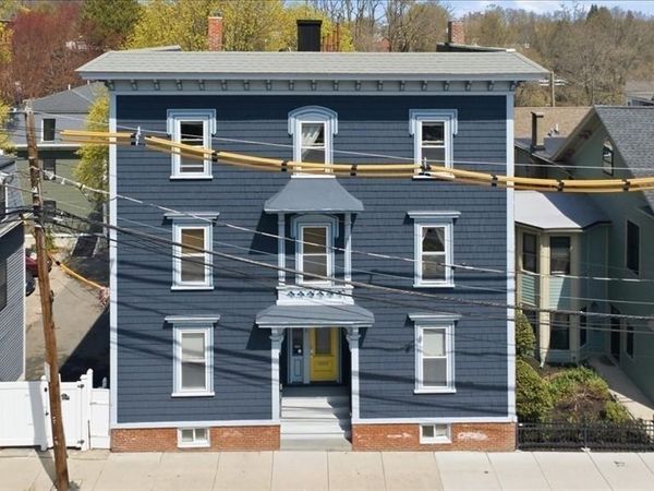 96 Seaverns Ave, Unit 1, Boston, MA 02130