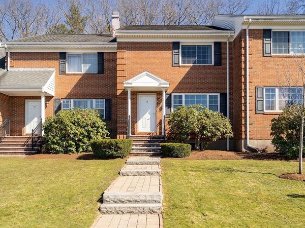 19 April Ln, Unit 19, Lexington, MA 02421