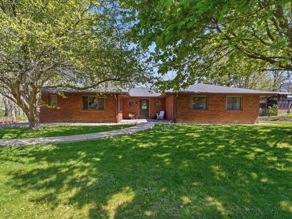 19316 Nottingham Drive , Bloomington, IL 61705