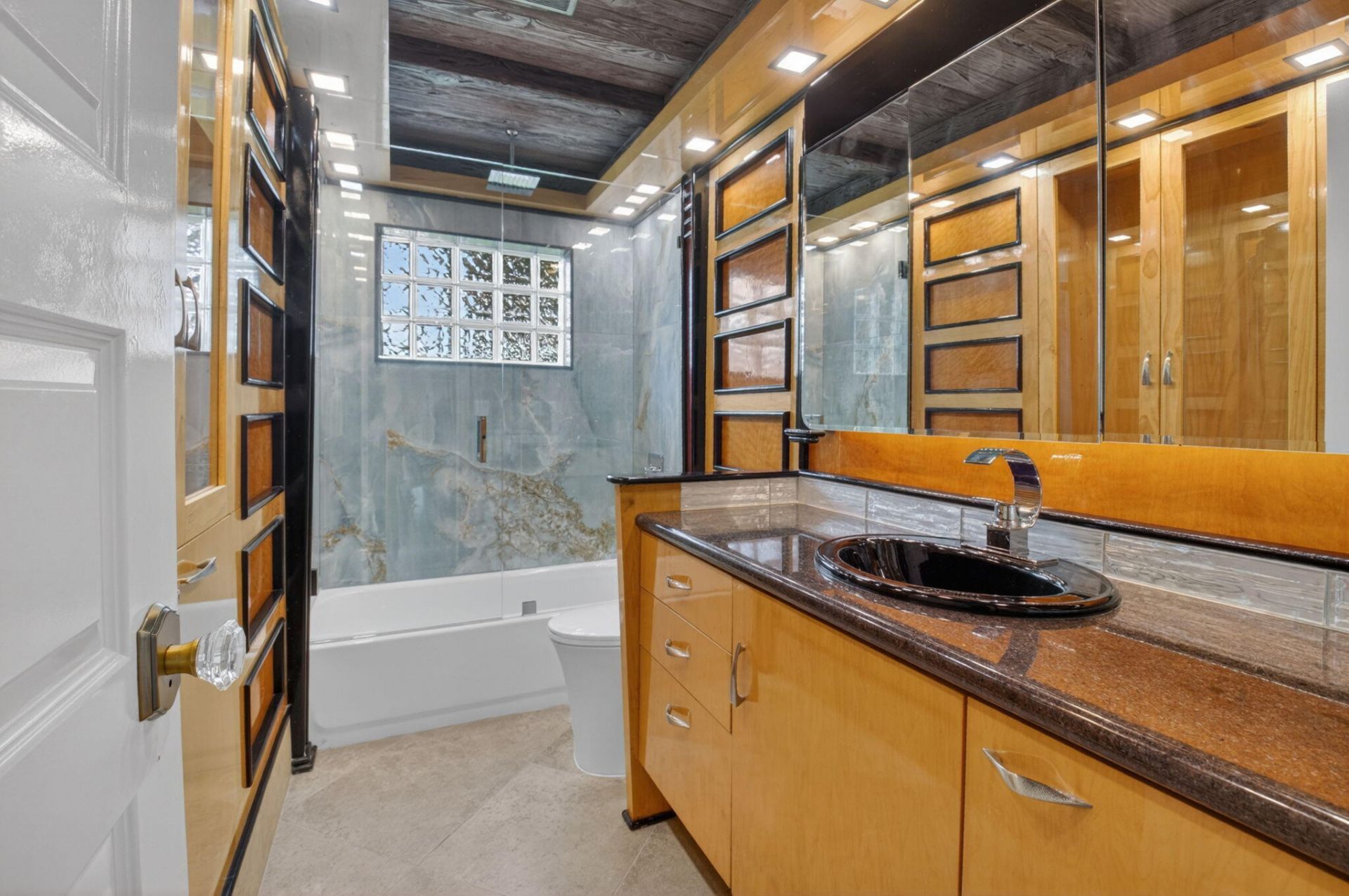 105 NW 8th Place, Boynton Beach, FL 33426 Photo