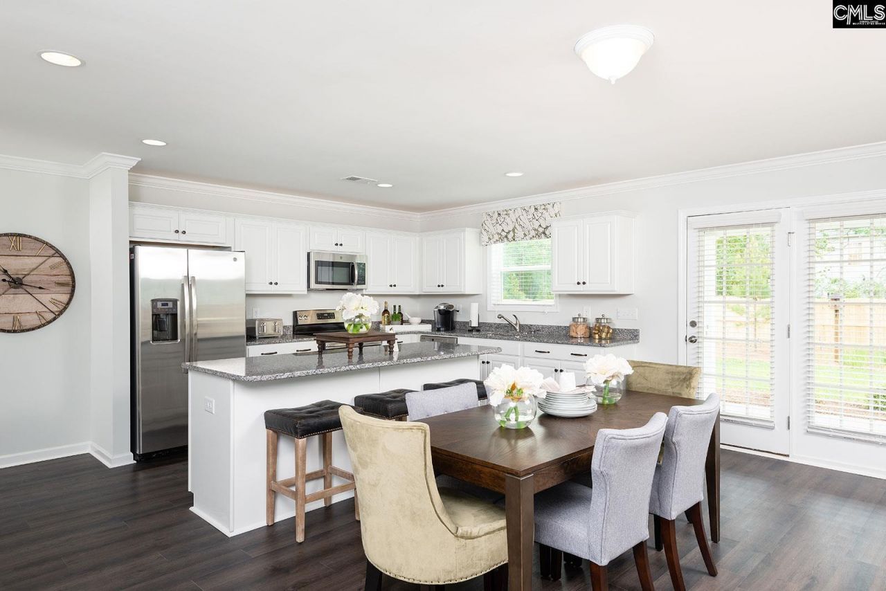 187 Kingsley Drive  Photo 4