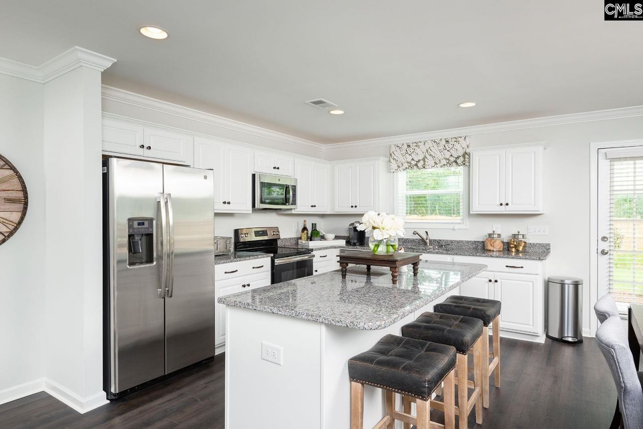 187 Kingsley Drive  Photo 7