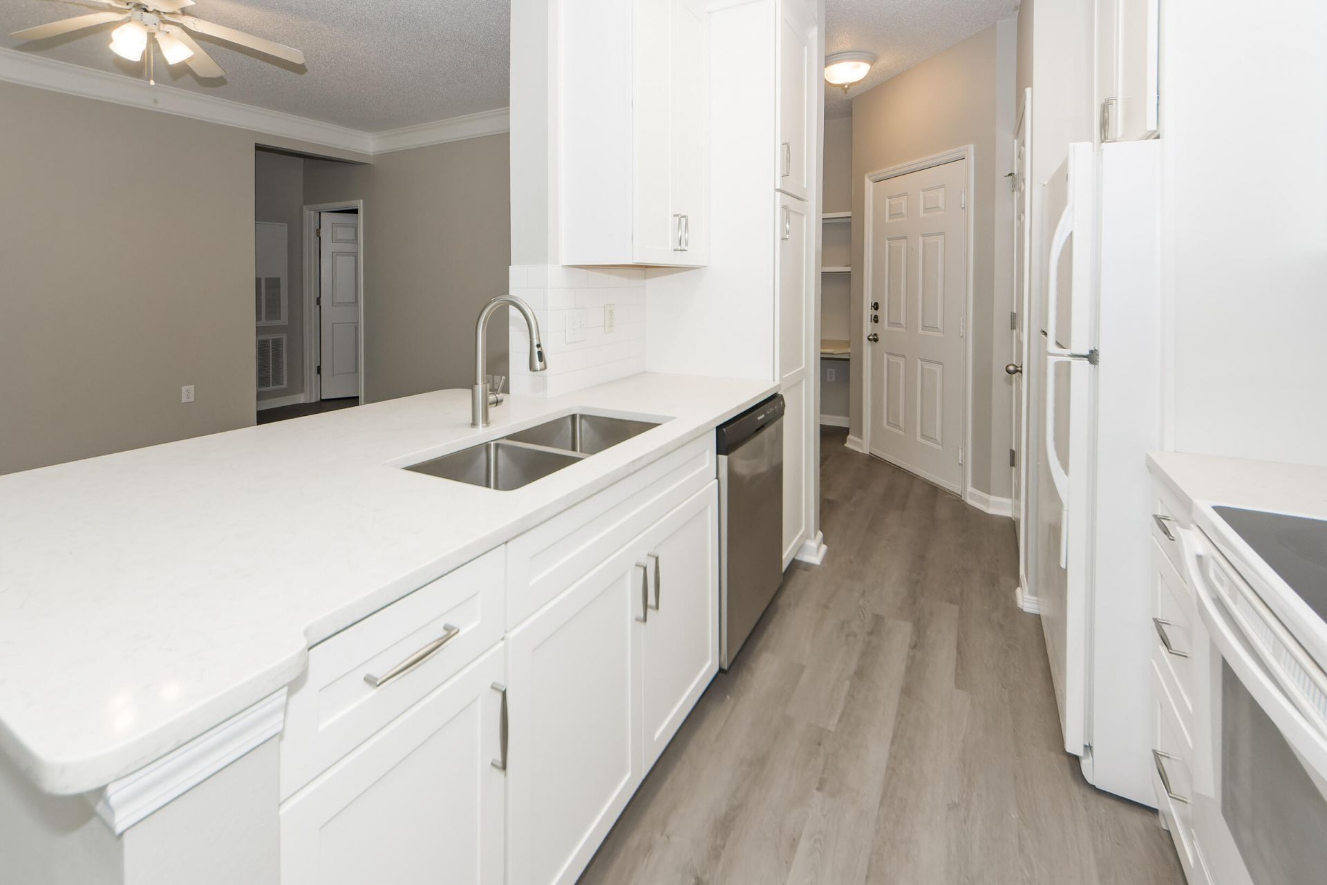 1113 Rosewood Lane Photo 10