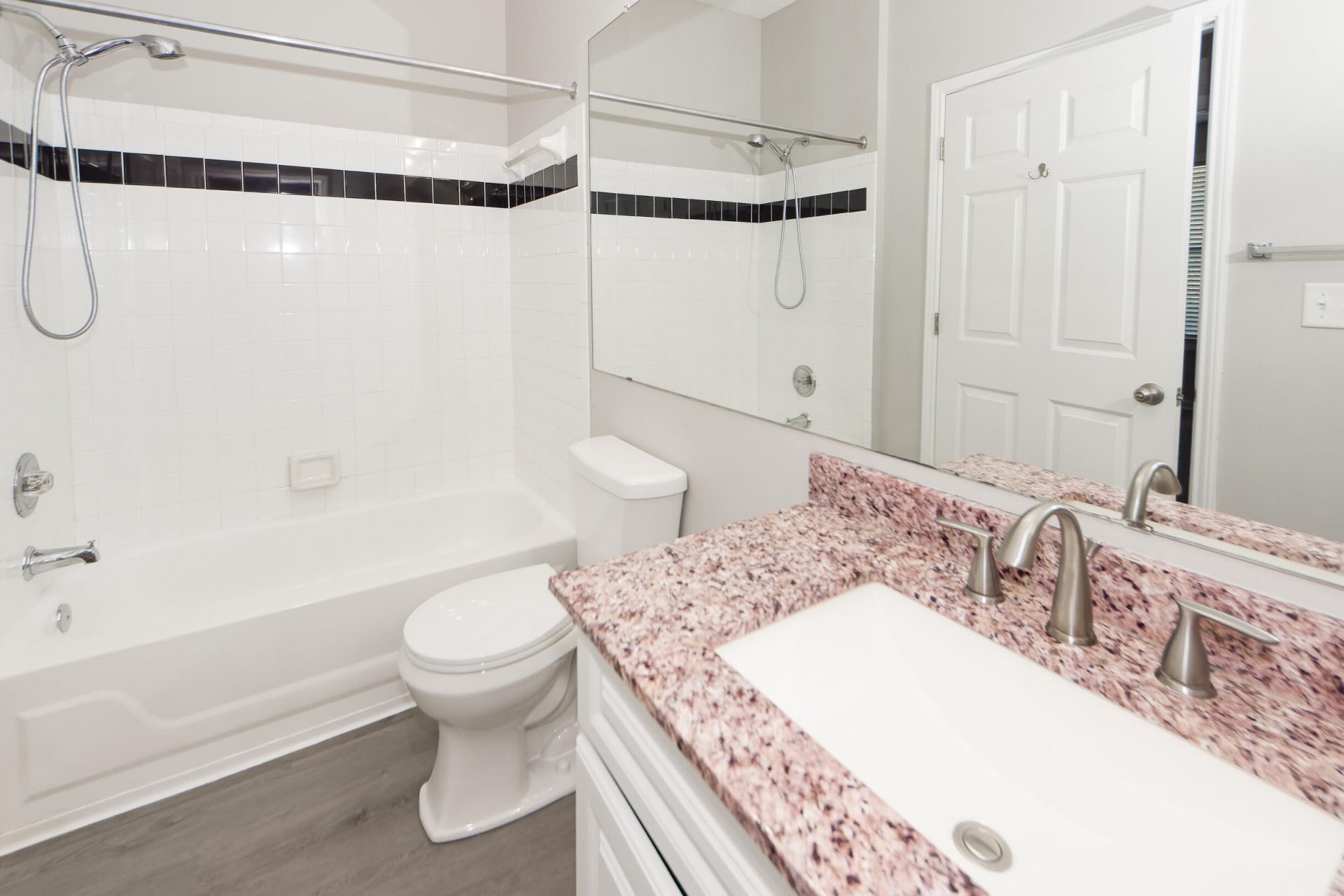 1113 Rosewood Lane Photo 16