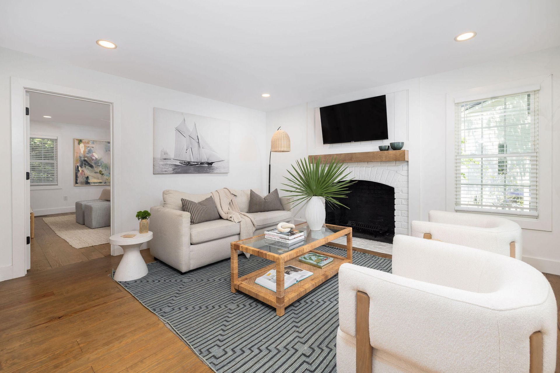 1507 Village Square Photo 10