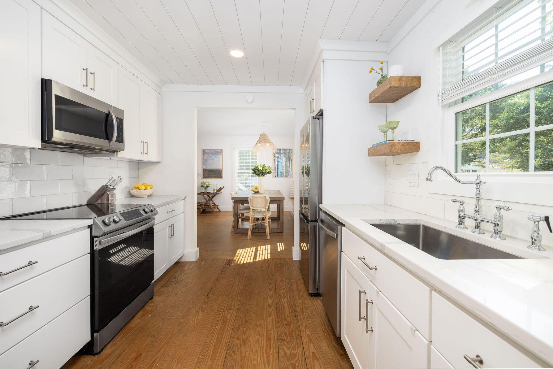 1507 Village Square Photo 12