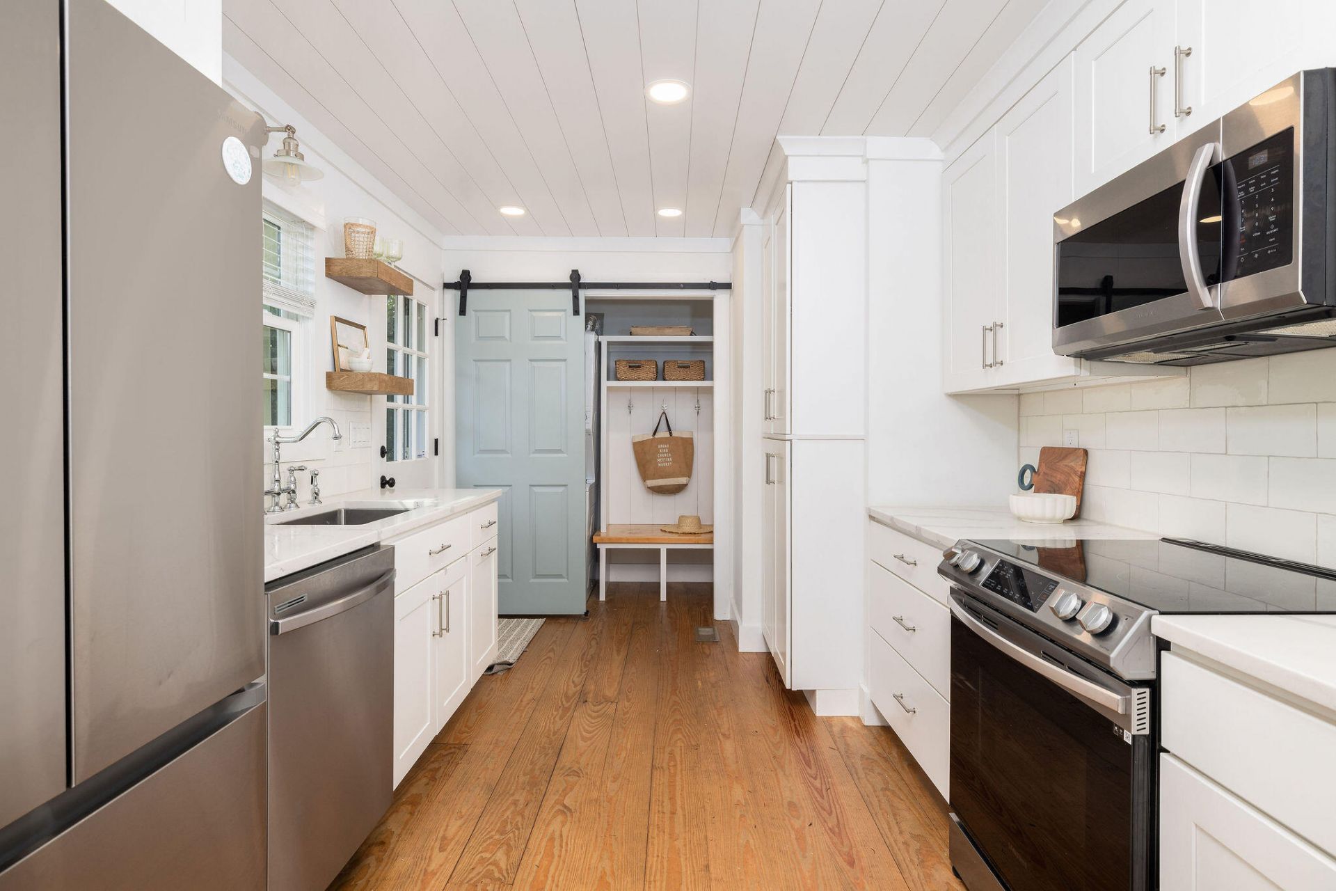 1507 Village Square Photo 13