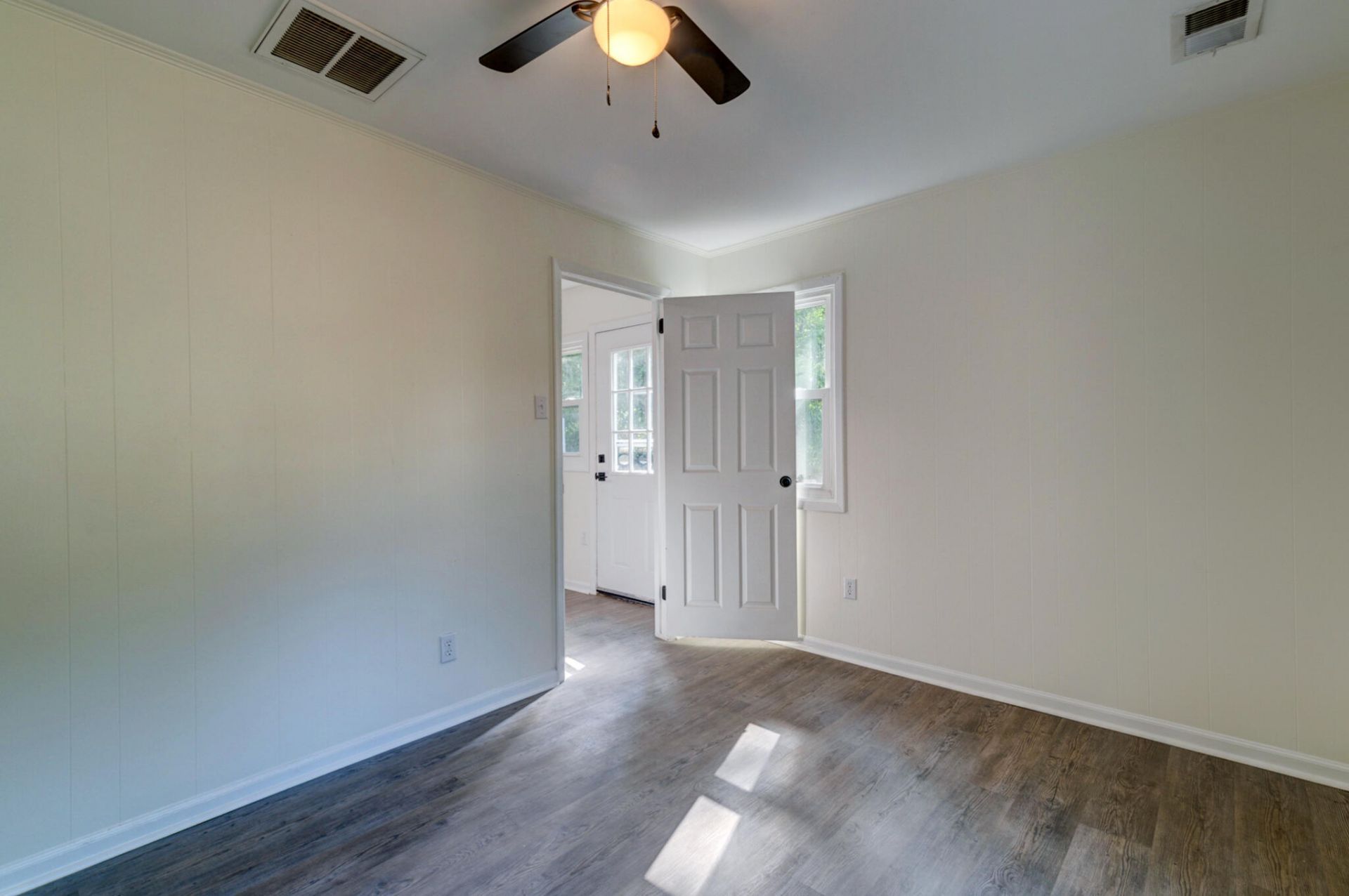 2657 Oregon Avenue Photo 14