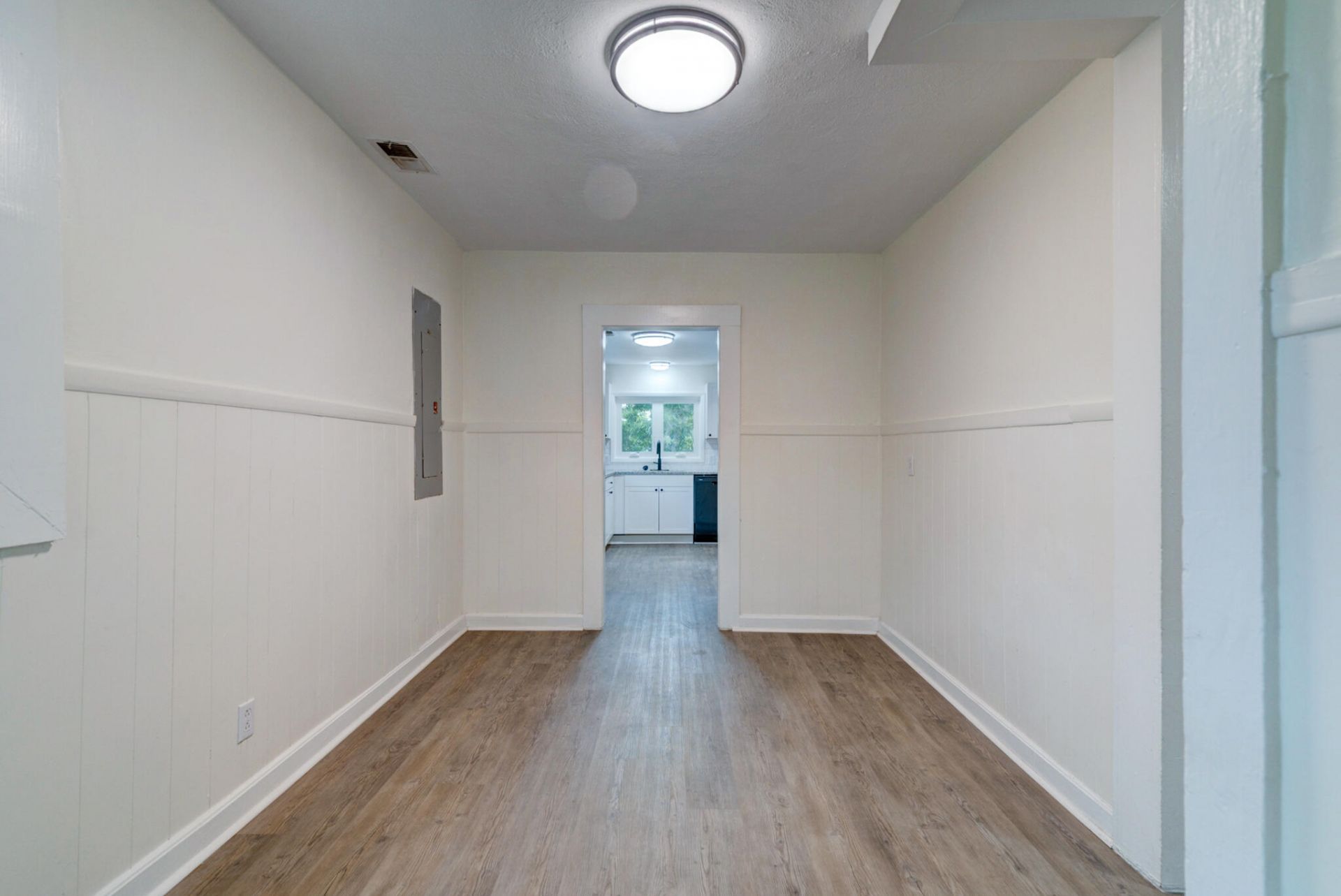 2657 Oregon Avenue Photo 7