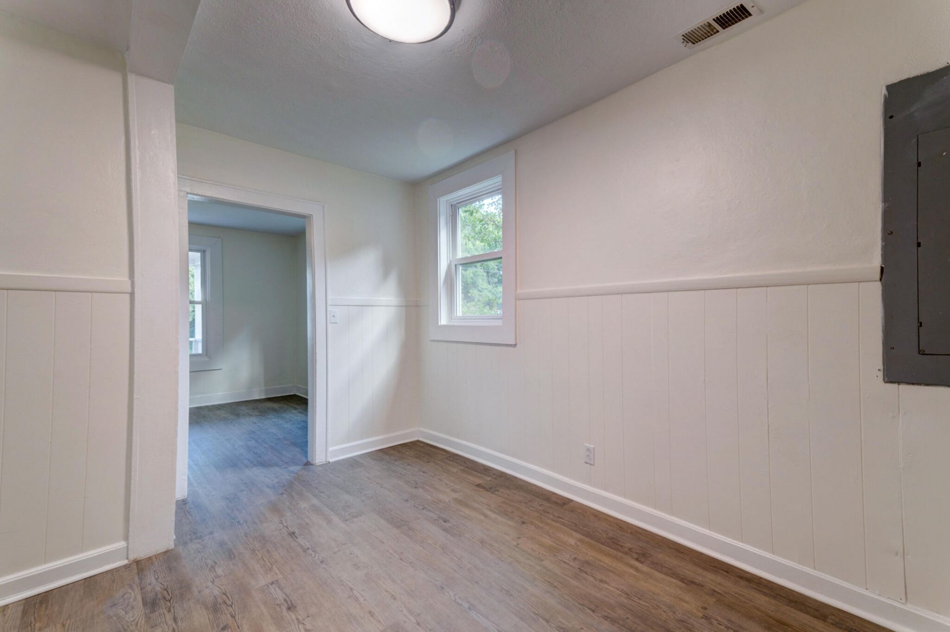 2657 Oregon Avenue Photo 8