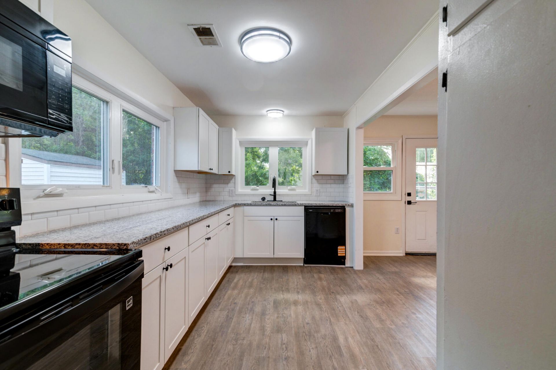 2657 Oregon Avenue Photo 9