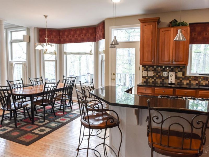 8592 Concord Hills Circle, Sycamore Township, OH 45243 Photo 15