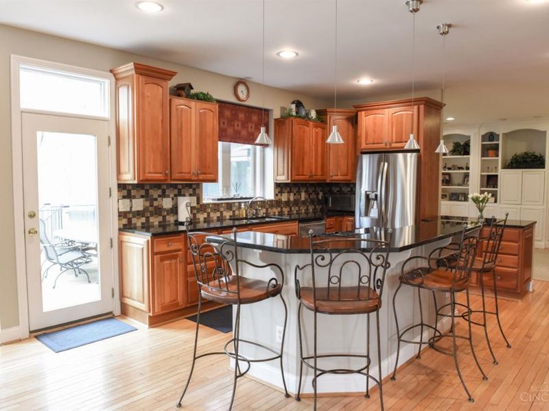 8592 Concord Hills Circle, Sycamore Township, OH 45243 Photo 16