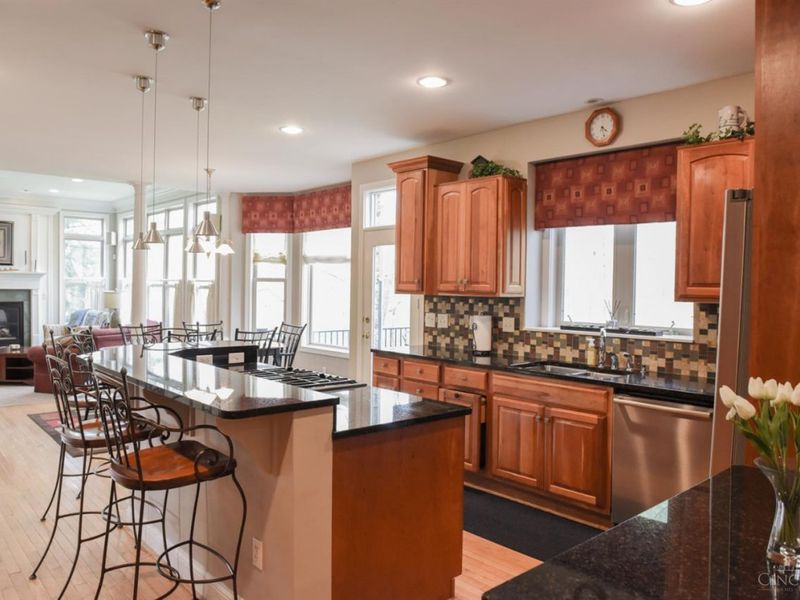 8592 Concord Hills Circle, Sycamore Township, OH 45243 Photo 19