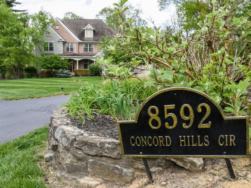 8592 Concord Hills Circle, Sycamore Township, OH 45243 Photo 2