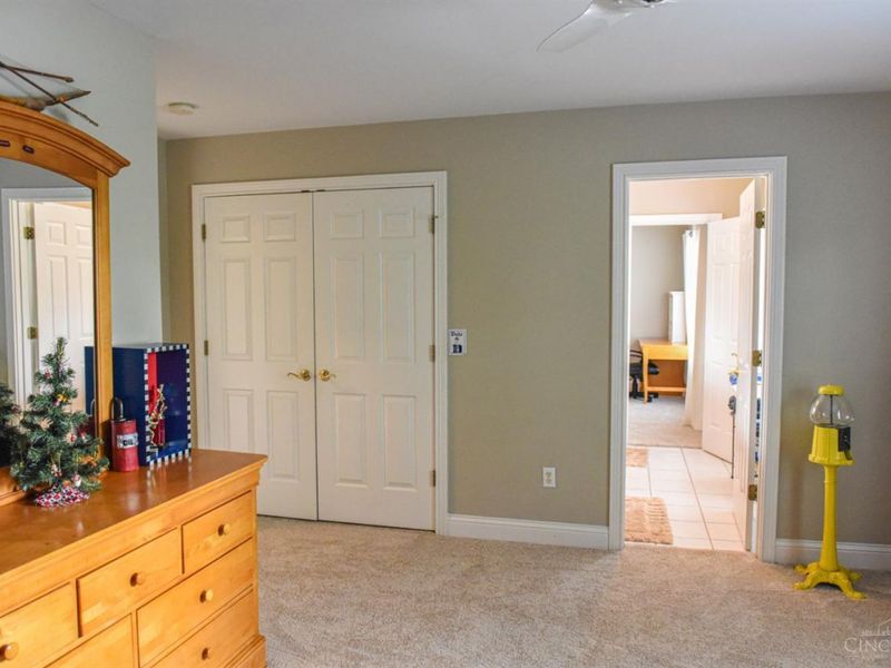 8592 Concord Hills Circle, Sycamore Township, OH 45243 Photo 30