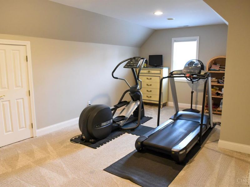 8592 Concord Hills Circle, Sycamore Township, OH 45243 Photo 36