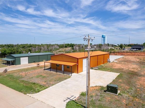 11570 Maui Lane, Edmond, OK 73034