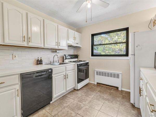 21974 75th Avenue, Unit 224B2, Oakland Gardens, NY 11364