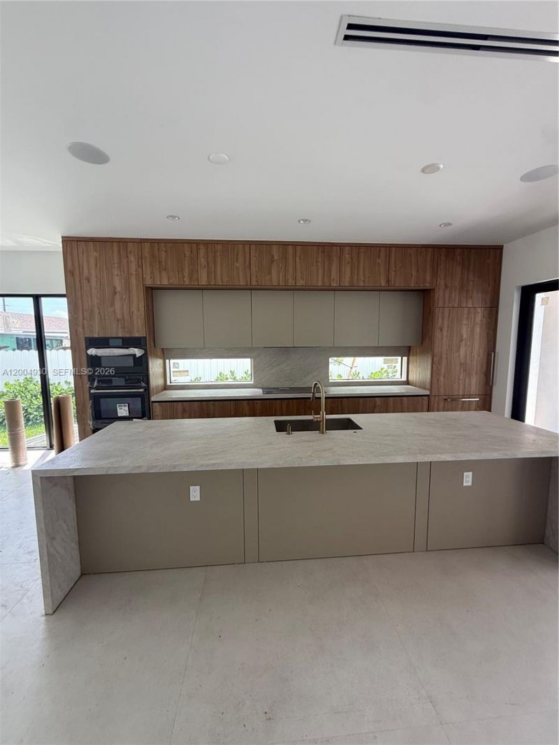6449 SW 28th St, Miami, FL 33155 Photo
