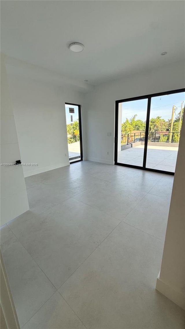 6449 SW 28th St, Miami, FL 33155 Photo