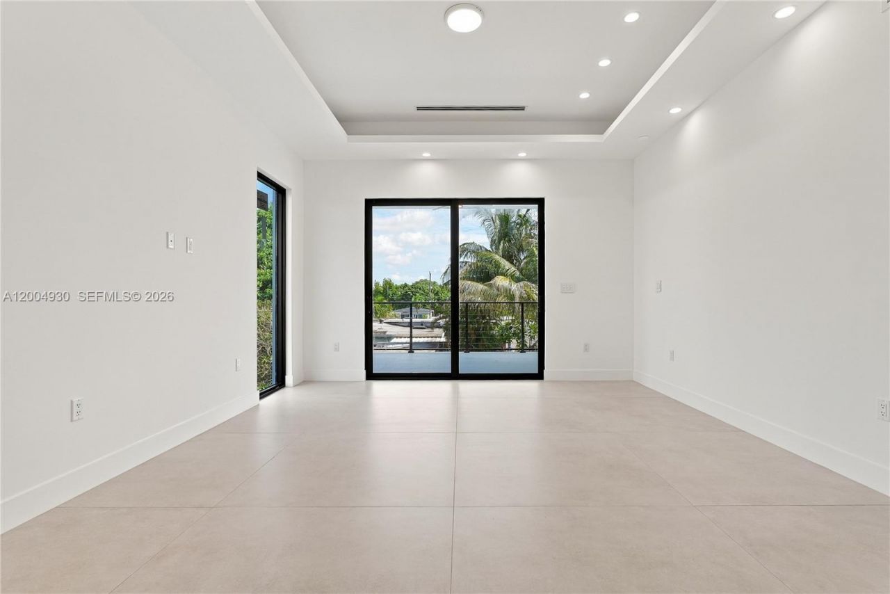 6449 SW 28th St, Miami, FL 33155 Photo