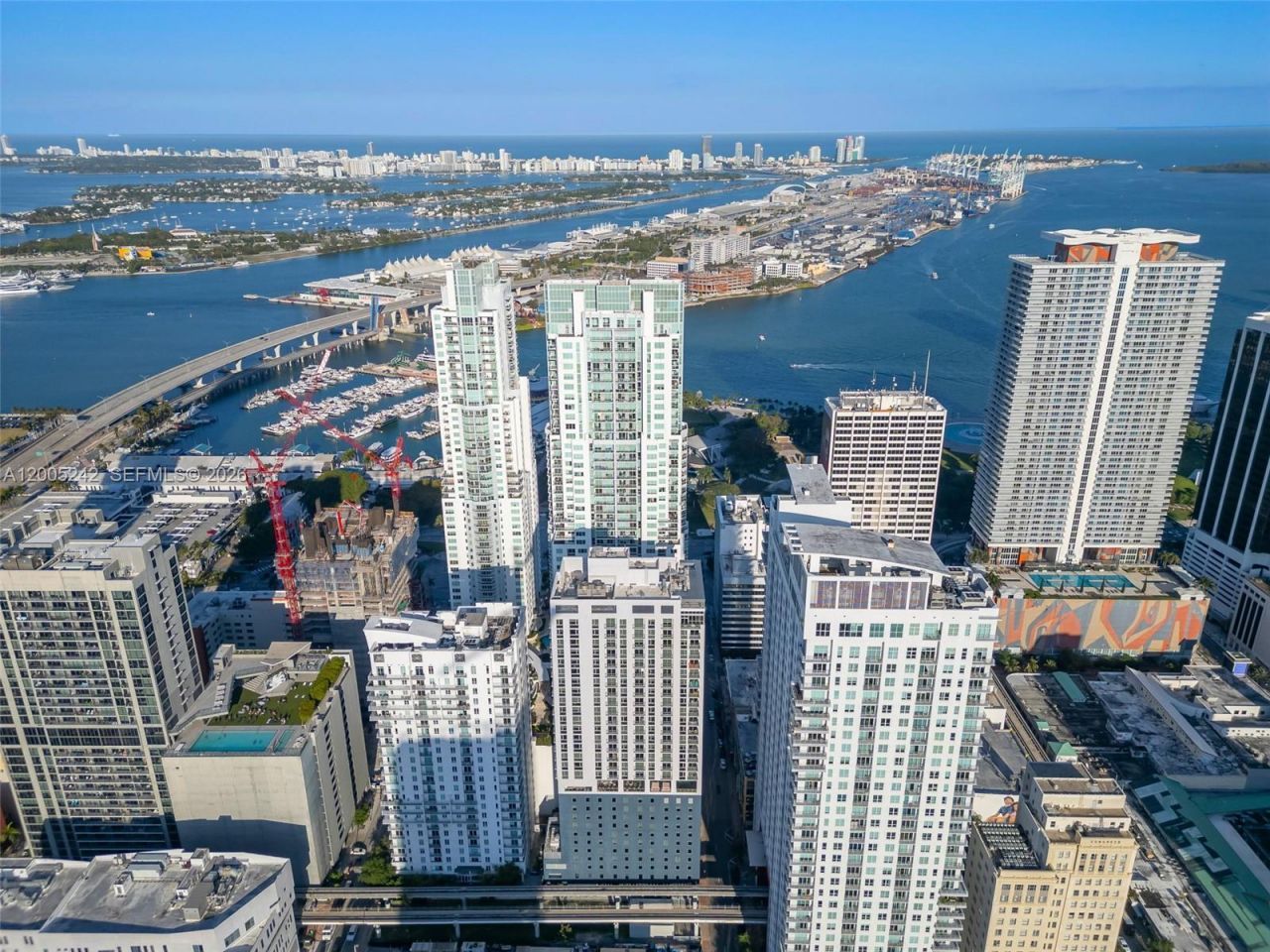 227 NE 2nd St , Unit 2503, Miami, FL 33132 Photo