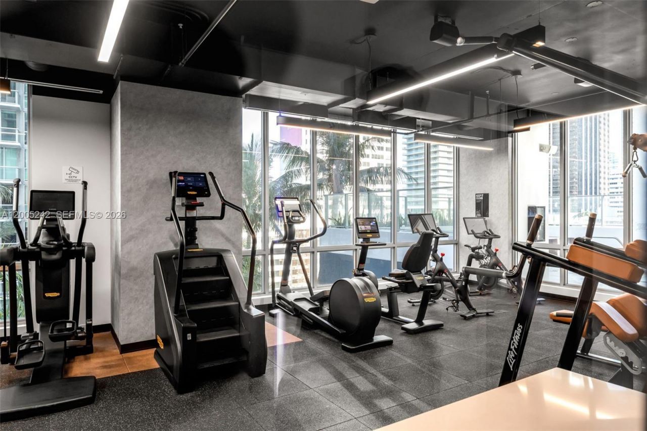 227 NE 2nd St , Unit 2503, Miami, FL 33132 Photo