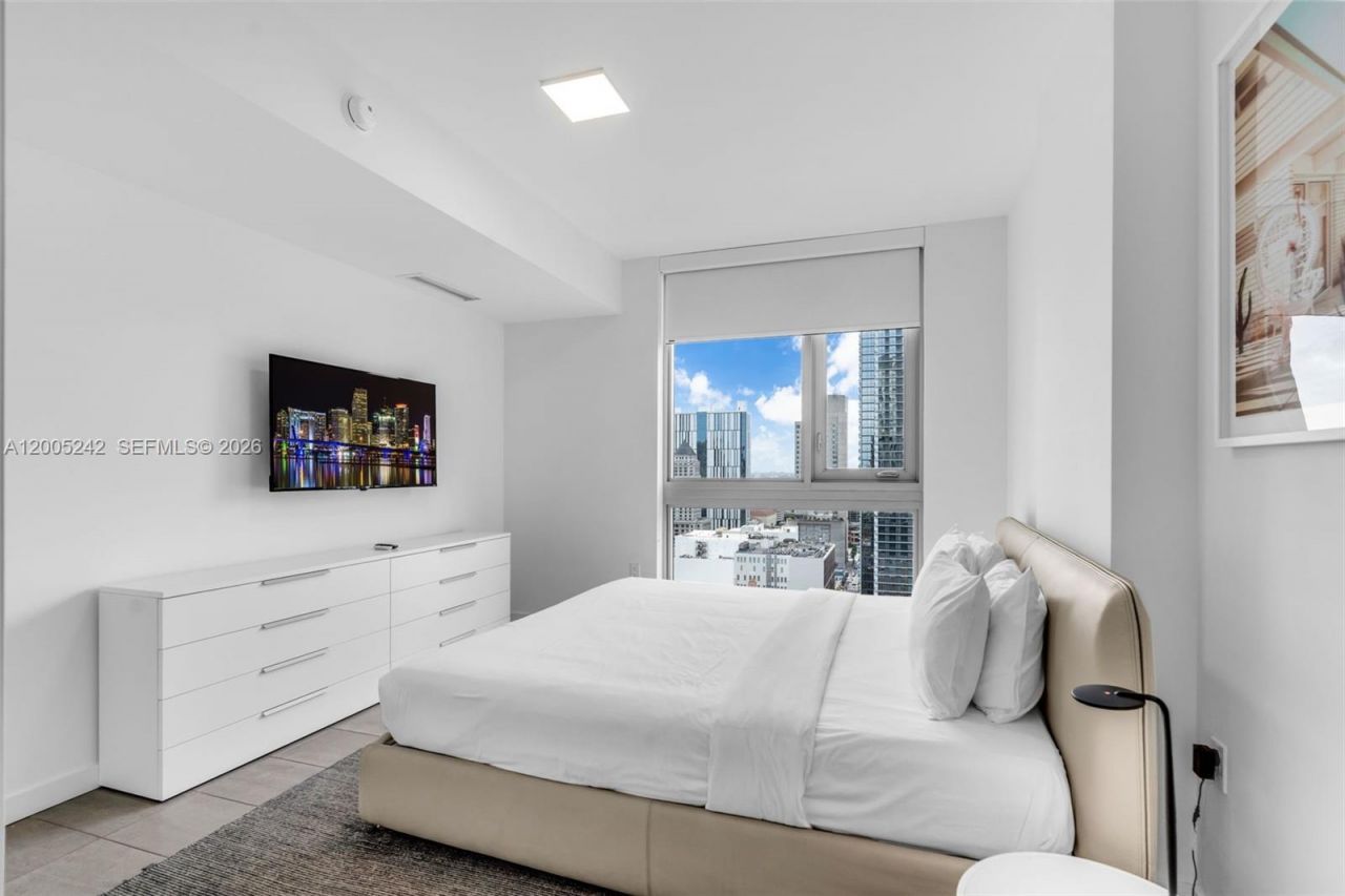 227 NE 2nd St , Unit 2503, Miami, FL 33132 Photo