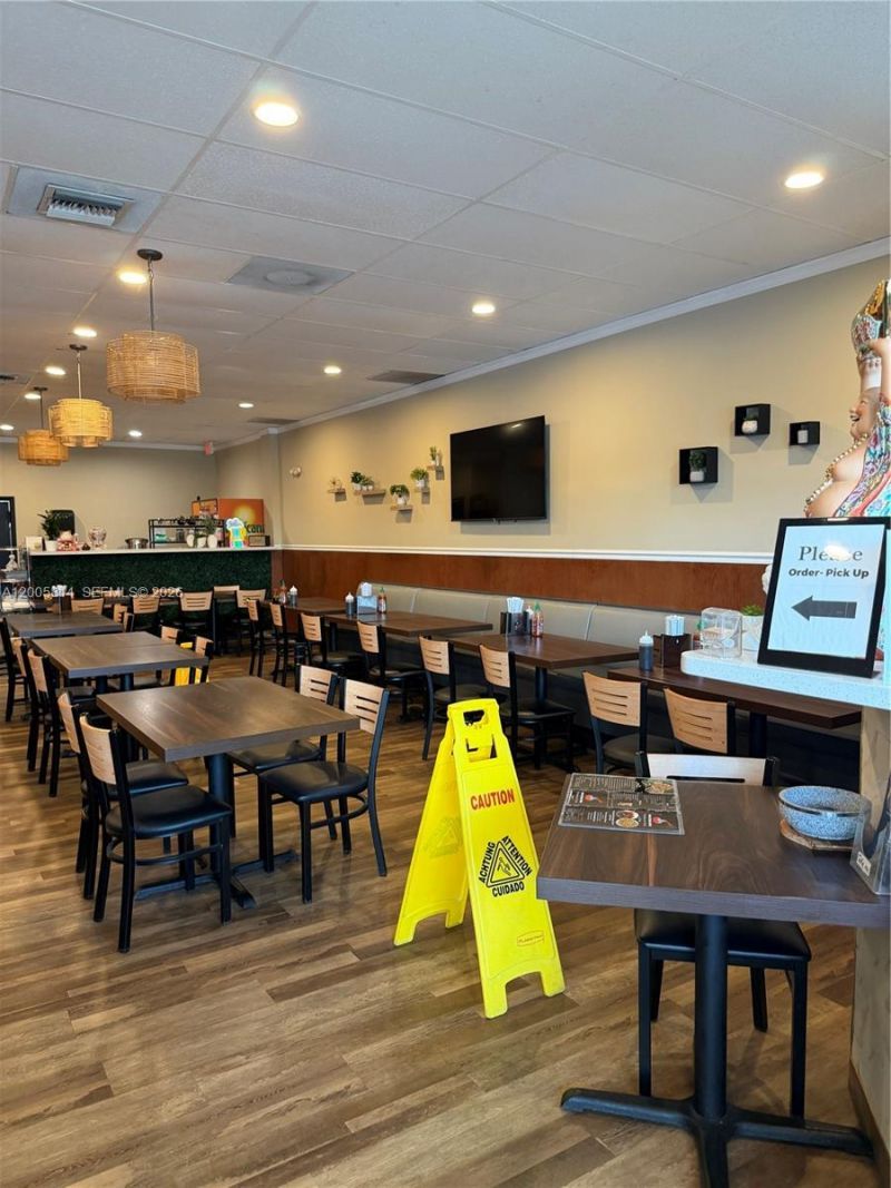 7462 Royal Palm Blvd , Margate, FL 33063 Photo