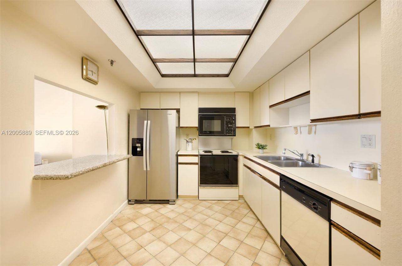 520 Brickell Key Dr, Unit A1001, Miami, FL 33131 Photo