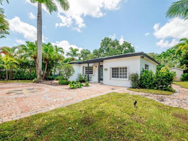 11222 NE 9th Ave, Biscayne Park, FL 33161