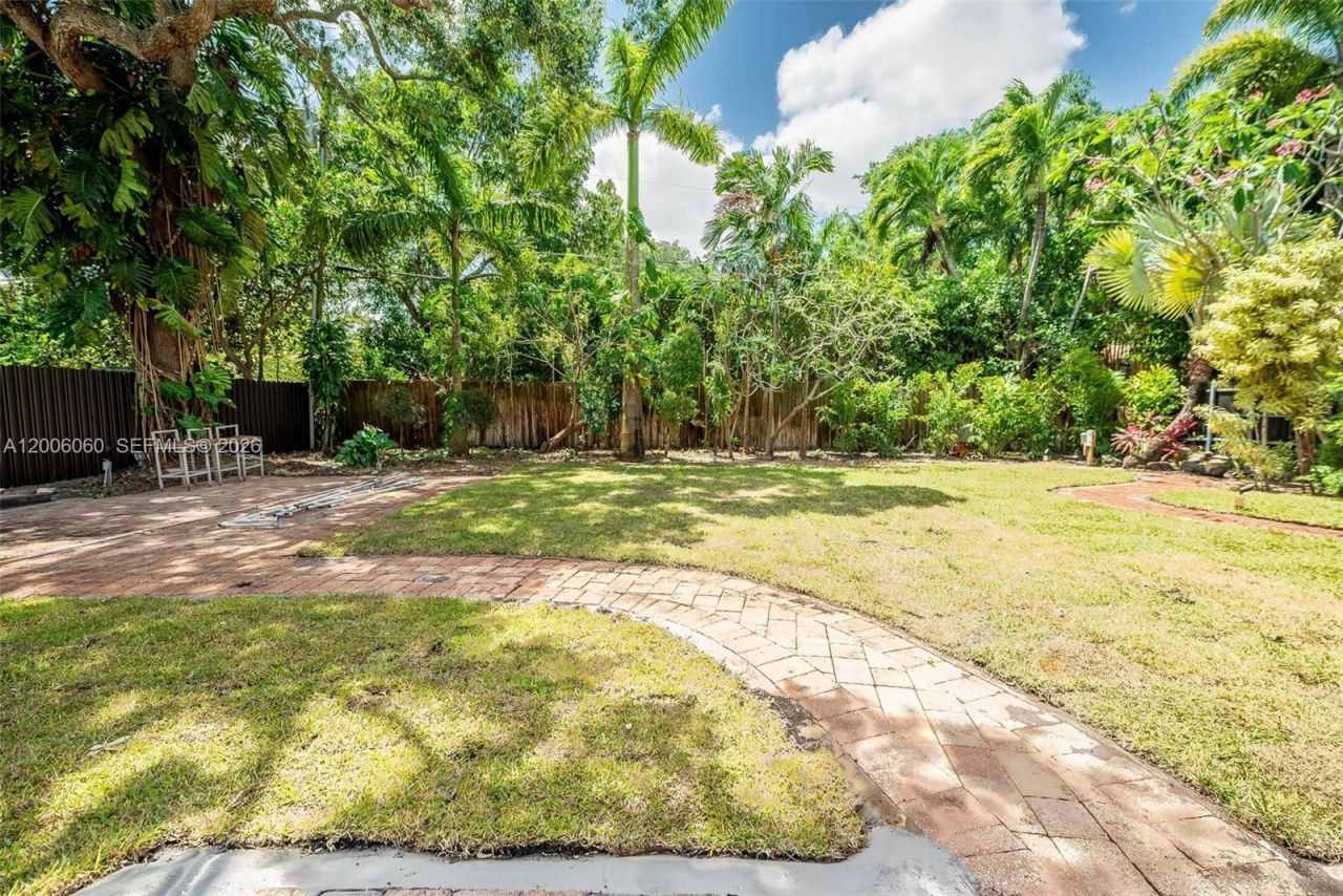 11222 NE 9th Ave, Biscayne Park, FL 33161 Photo