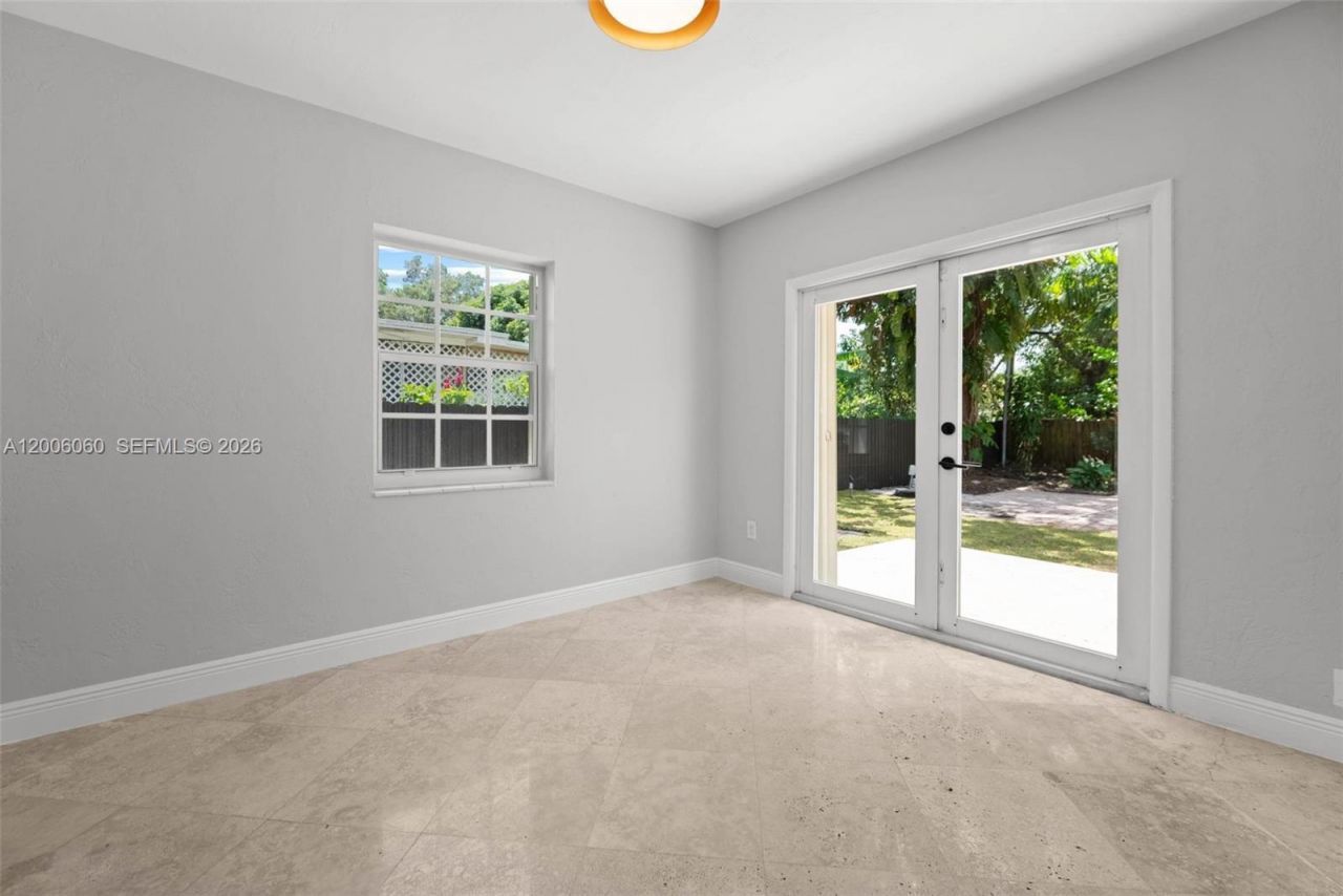 11222 NE 9th Ave, Biscayne Park, FL 33161 Photo