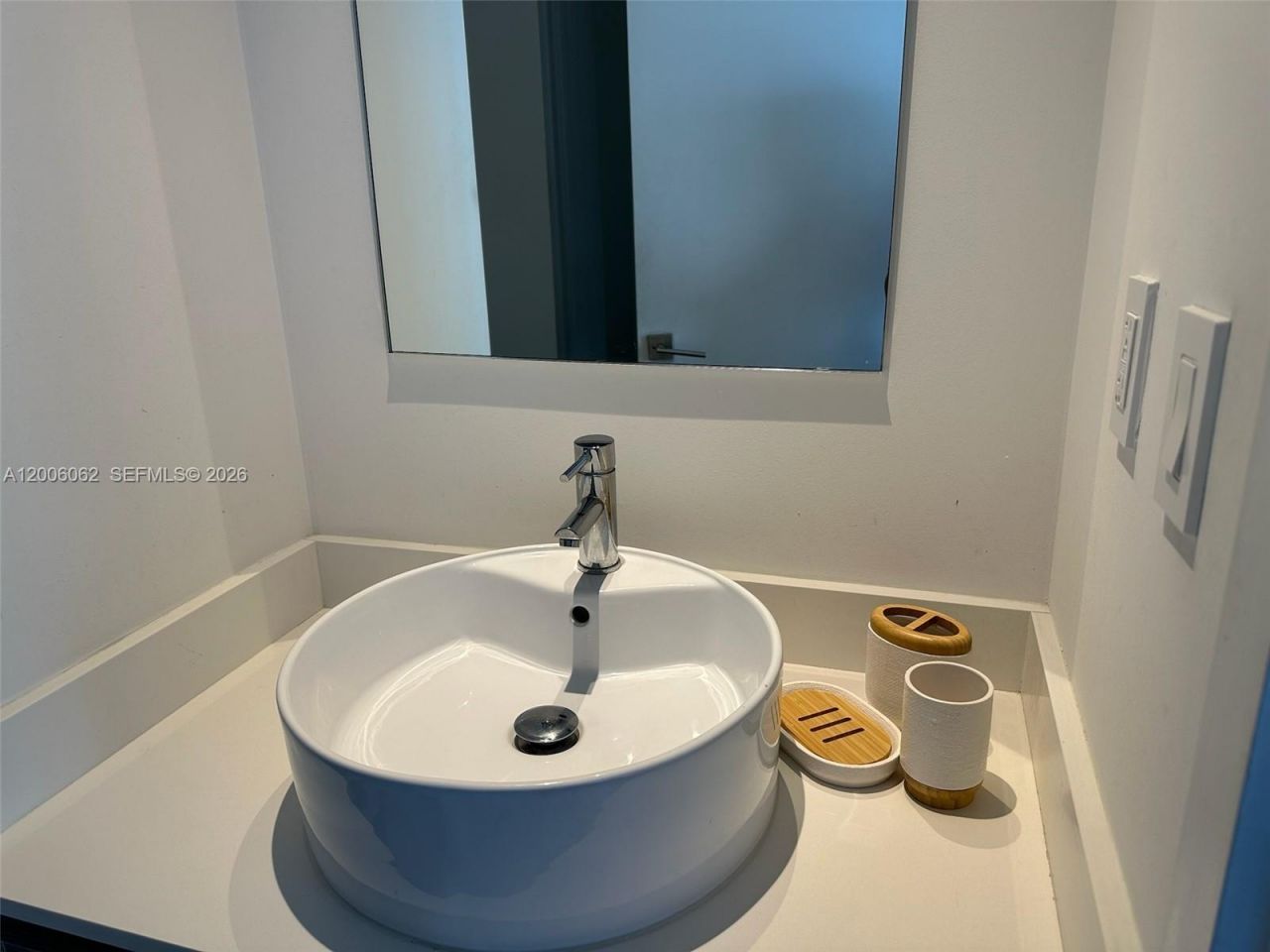 121 NE 34th St , Unit 1915, Miami, FL 33137 Photo