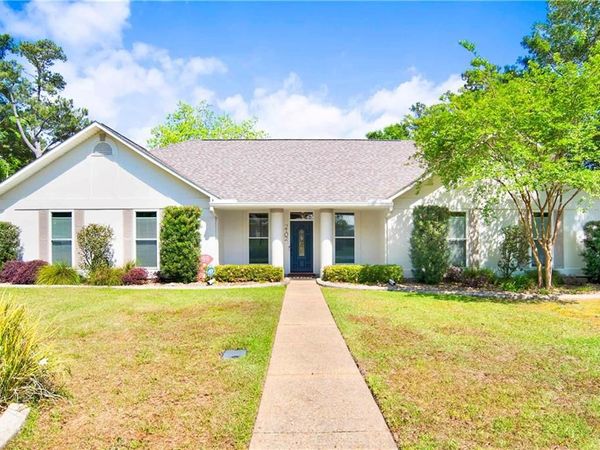 2102 Westchester Drive, Daphne, AL 36526