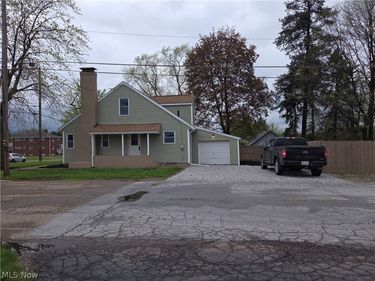 700 Whipple Avenue NW, Canton, OH 44708