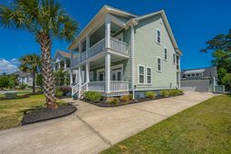 1585 Bourne Crossing photo 4