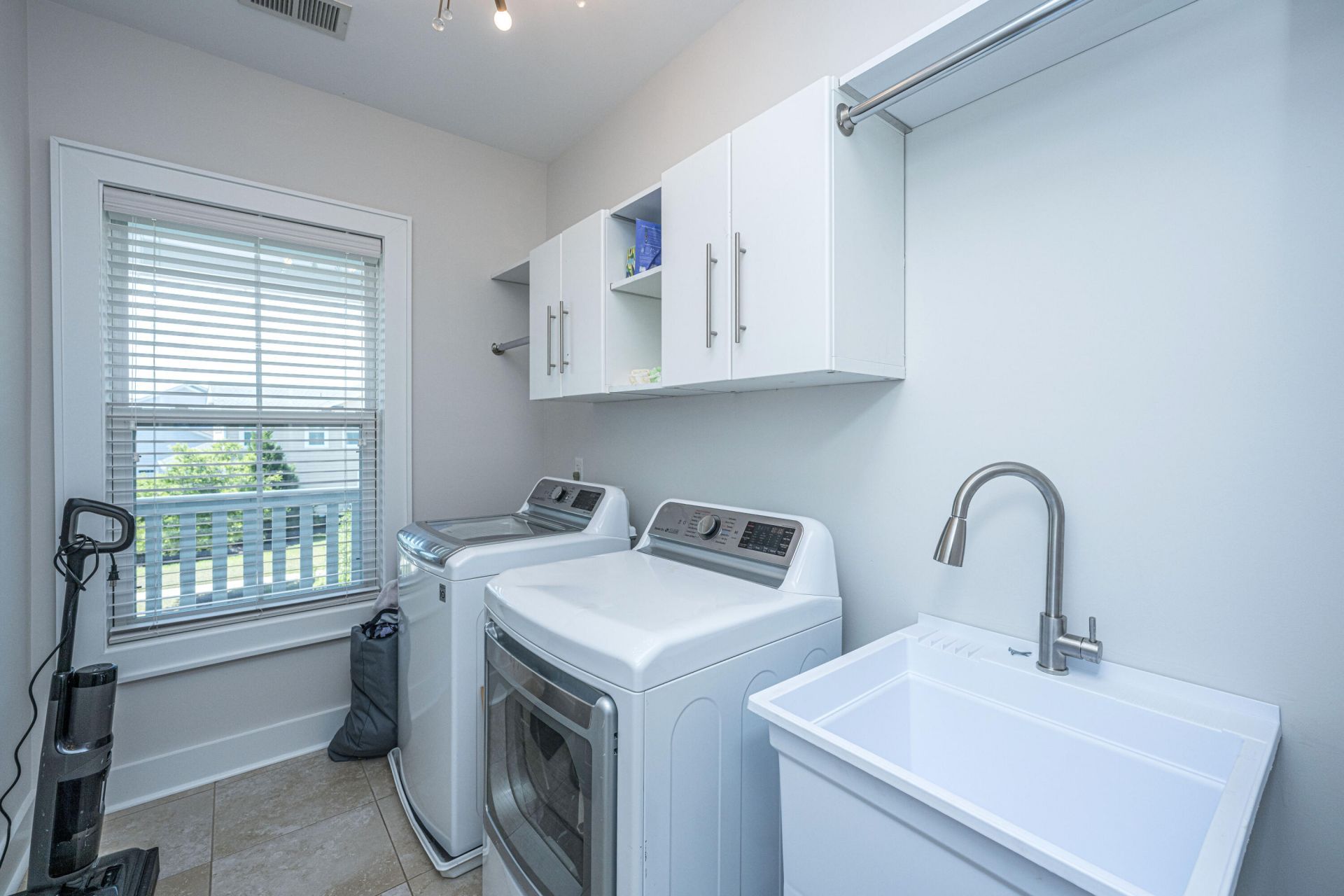 1585 Bourne Crossing Photo 46