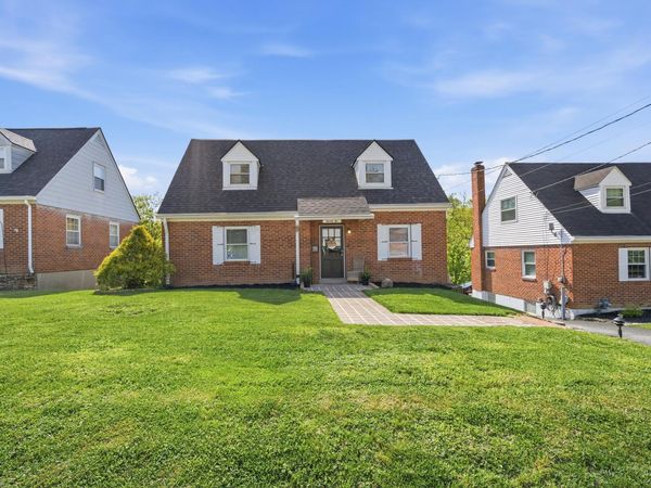 22 Pine Hill Drive, Highland Heights, KY 41076