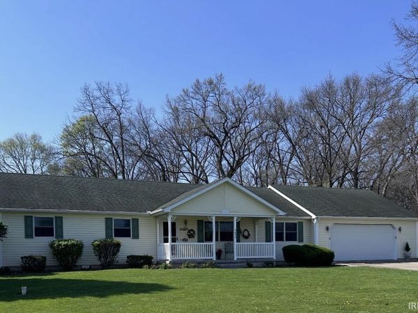 4693 E Sunset Drive, Syracuse, IN 46567