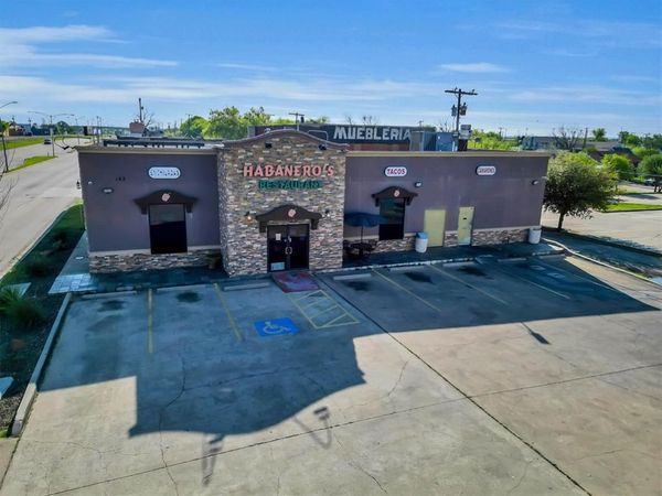 123 E Jefferson Street , Grand Prairie, TX 75051