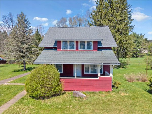 26 East Avenue , Wayland, NY 14572