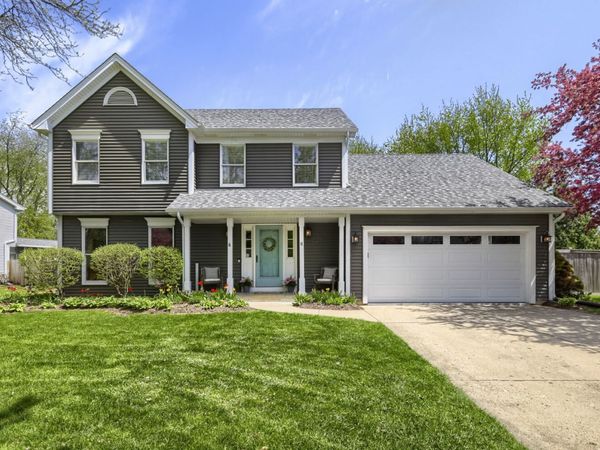 227 N Cambridge Drive, Geneva, IL 60134