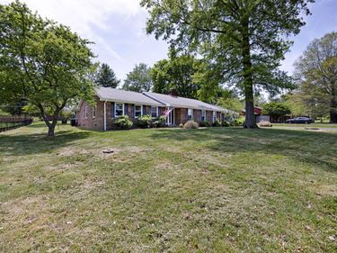 2036 Old Lexington Road, Danville, KY 40422