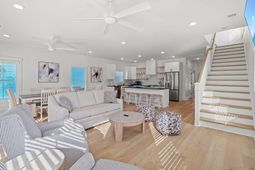 1211 N Waccamaw Drive photo 4