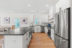 1211 N Waccamaw Drive photo 4
