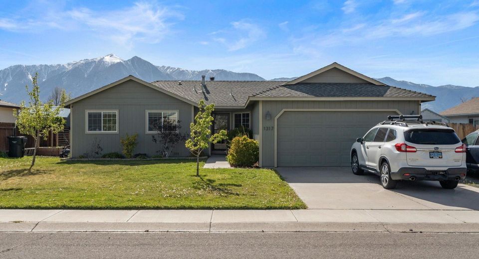 1317 Mary Jo Drive, Gardnerville, NV 89460 Photo
