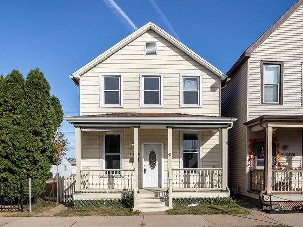 1326 Elm Street, Dubuque, IA 52001